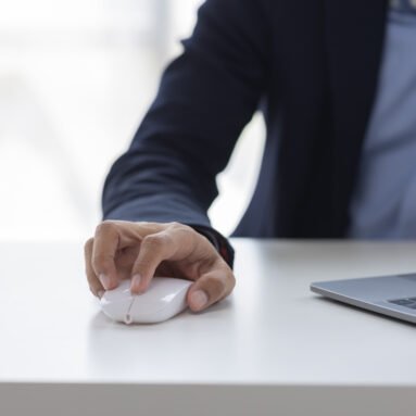 Mouse travando? Veja 5 soluções simples que funcionam